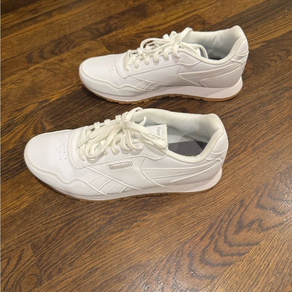 Classic Reeboks - Picture 3 of 6